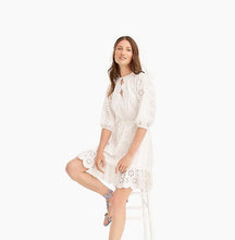 Lade das Bild in den Galerie-Viewer, Tie-Waist Eyelet Dress
